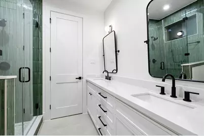 611B E 25th Street, Houston, TX 77008 - Photo 16