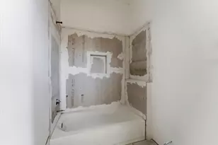 611B E 25th St, Houston, TX 77008 - Photo 32