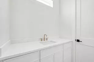 611B E 25th St, Houston, TX 77008 - Photo 36