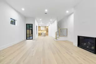 611B E 25th St, Houston, TX 77008 - Photo 8