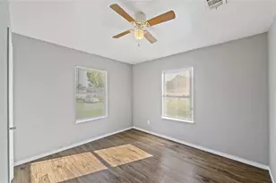 710 13th St N, Texas City, TX 77590 - Photo 12