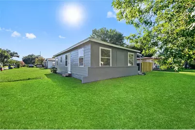 710 13th Street N, Texas City, TX 77590 - Photo 2