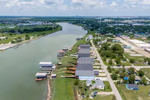 225 S Front St, Freeport, TX 77541 - Photo 40