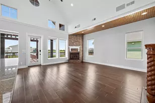 225 S Front St, Freeport, TX 77541 - Photo 8