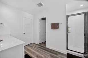 10419 Pelham Cres Ct, Houston, TX 77051 - Photo 14