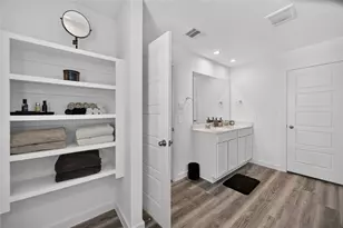 10419 Pelham Cres Ct, Houston, TX 77051 - Photo 14