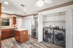 1516 Beaconshire Rd, Houston, TX 77077 - Photo 12