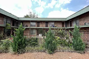 425 Emerson St, Houston, TX 77006 - Photo 1