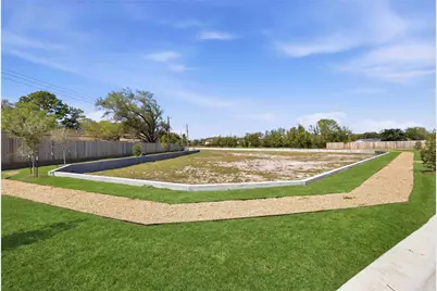 7815 Inwood Hills Lane, Houston, TX 77088 - Photo 36
