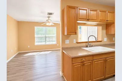 8722 Cherie Grove Circle, Houston, TX 77088 - Photo 16