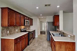26949 Carriage Manor Ln, Humble, TX 77339 - Photo 2