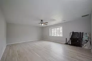 811 Loire Ln, Houston, TX 77090 - Photo 36