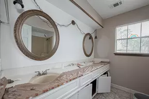 811 Loire Ln, Houston, TX 77090 - Photo 34