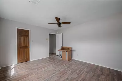 811 Loire Lane, Houston, TX 77090 - Photo 32