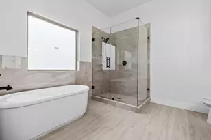 7816 Denton St, Houston, TX 77028 - Photo 16