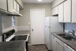 9550 Deering Dr, Houston, TX 77036 - Photo 2