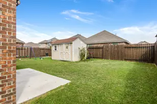 2226 Spring Hollow Dr, Baytown, TX 77521 - Photo 24