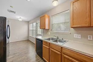14206 Bonham Oaks Ln, Houston, TX 77047 - Photo 12