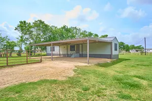 1003 Nunez St, Beasley, TX 77417 - Photo 2