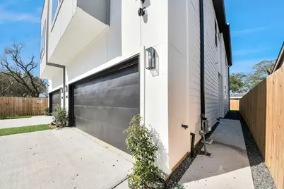 7012 Saint Augustine Street, Houston, TX 77021 - Photo 4