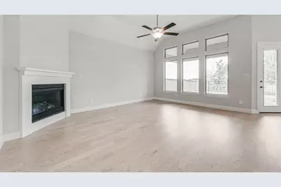 18818 Eastwood Ridge Court, Crosby, TX 77532 - Photo 6