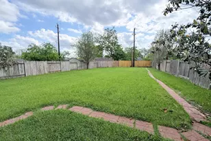 11922 Harristown Drive, Houston, TX 77047 - Photo 32
