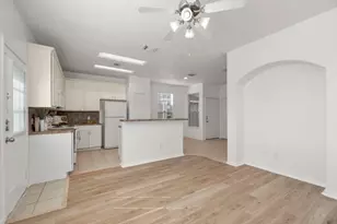 2911 Hackamore Hollow Ln, Houston, TX 77014 - Photo 4