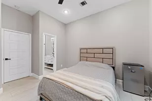 1425 Adkins Rd, Houston, TX 77055 - Photo 12