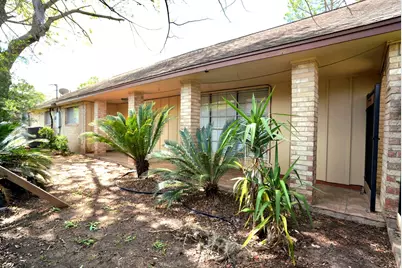 209 Dogwood Street, Lake Jackson, TX 77566 - Photo 6