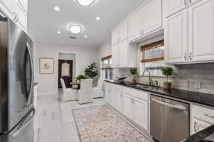 506 Briar Hill Dr, Houston, TX 77042 - Photo 10