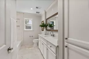 506 Briar Hill Dr, Houston, TX 77042 - Photo 26