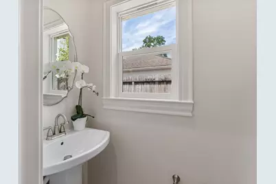 506 Briar Hill Drive, Houston, TX 77042 - Photo 20