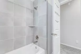 2806 Kingly Pne Trl, Conroe, TX 77385 - Photo 36