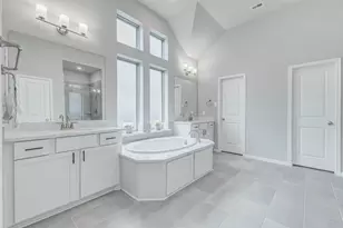 2806 Kingly Pne Trl, Conroe, TX 77385 - Photo 18