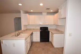 10010 Sugarvine Ln, Tomball, TX 77375 - Photo 4