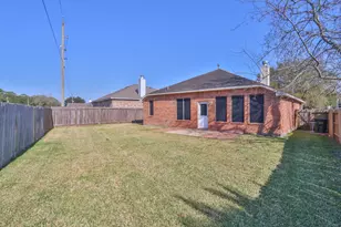 834 Chase View Dr, Bacliff, TX 77518 - Photo 26