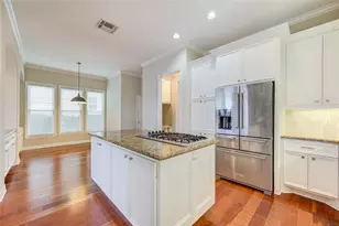 1117 W 18th St, Houston, TX 77008 - Photo 12