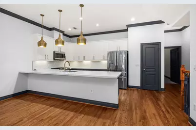 1119 Saint Charles Street, Houston, TX 77003 - Photo 8