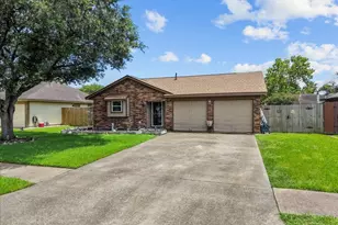 11734 Alamo Dr, La Porte, TX 77571 - Photo 2