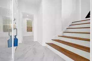 5439 Darling St, Houston, TX 77007 - Photo 2