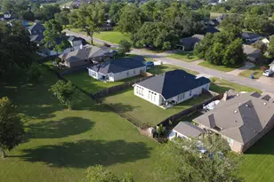 439 S Amherst Dr, West Columbia, TX 77486 - Photo 30