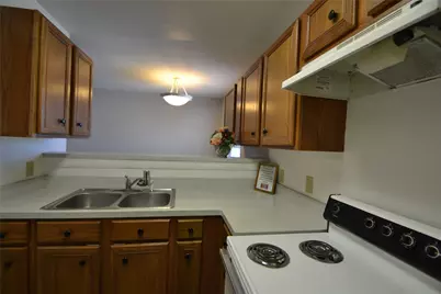 304 Dell Court #7, Houston, TX 77009 - Photo 12