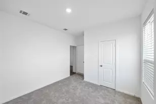 826 Ridgewood Clfs Ct, Willis, TX 77378 - Photo 2