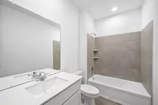 826 Ridgewood Clfs Ct, Willis, TX 77378 - Photo 4