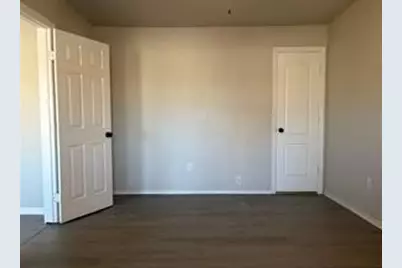 5406 Lyndhurst Drive, Houston, TX 77033 - Photo 10