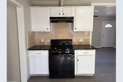 5406 Lyndhurst Drive, Houston, TX 77033 - Photo 4