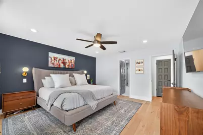 11103 Holly Springs Drive, Houston, TX 77042 - Photo 12