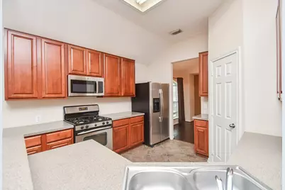 9004 Sunrise Trail, Pearland, TX 77584 - Photo 12