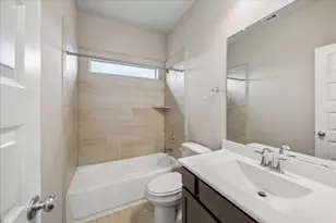 9628 Cambridge Manor Ln, Houston, TX 77045 - Photo 10