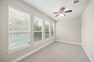 9628 Cambridge Manor Ln, Houston, TX 77045 - Photo 12